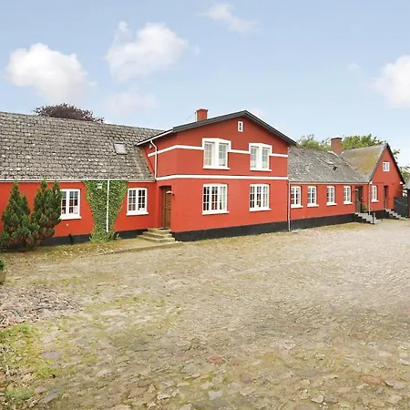 Stangegaard * Åkirkeby