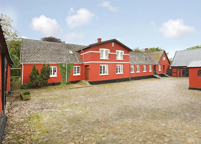 Stangegaard * Akirkeby